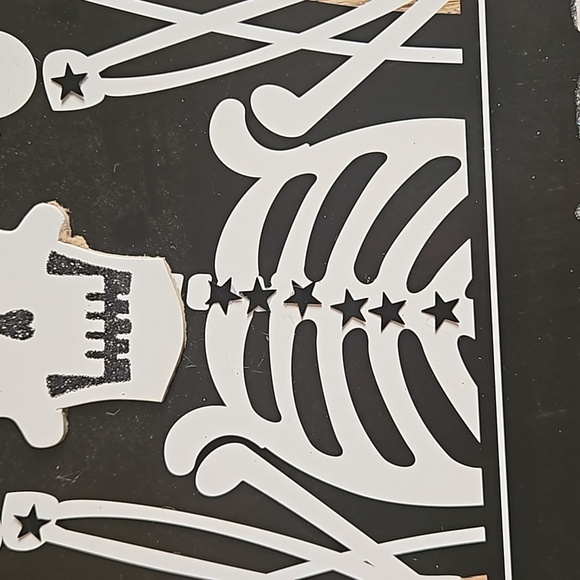 Hand Crafted Wooden Wall Decor Skeleton Design Black & White Glitter BEWARE sign - Picture 5 of 17